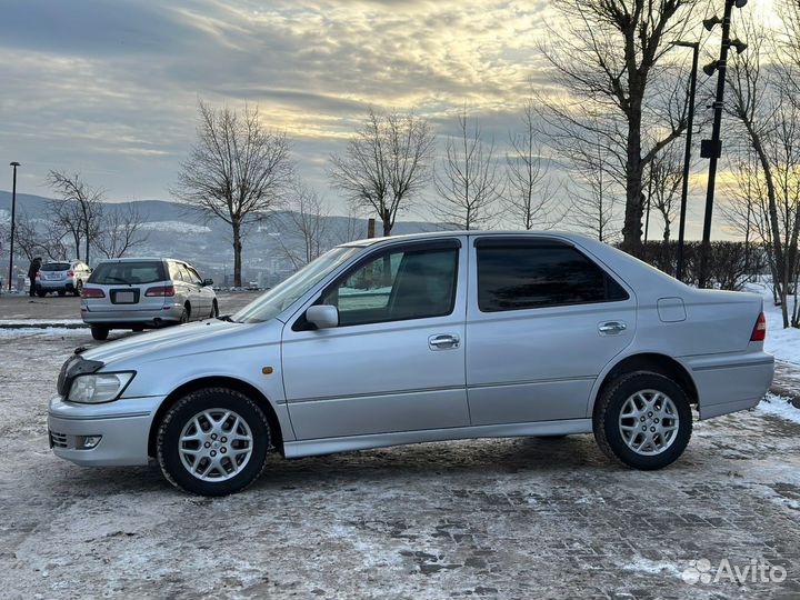 Toyota Vista 2.0 AT, 2001, 185 000 км