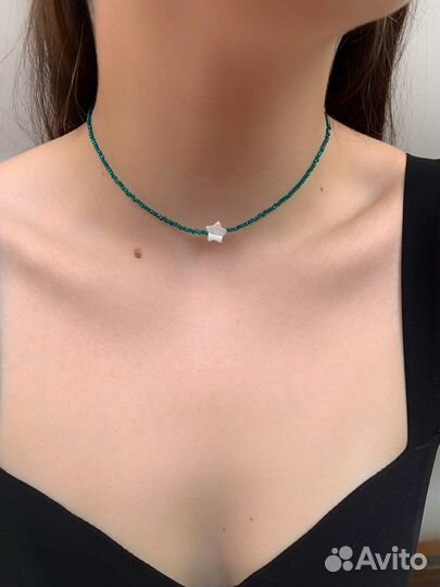 Чокер из шпинели со звездой из перламутра