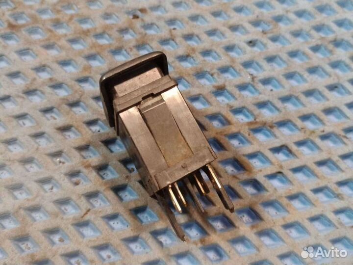 Кнопка птф Volkswagen Golf 2 хетчбек 1.8I 1992