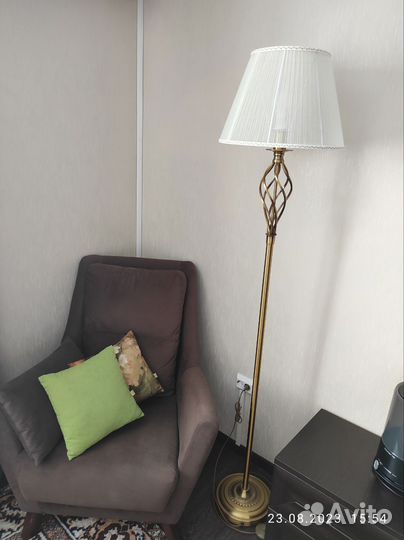 Торшер напольный