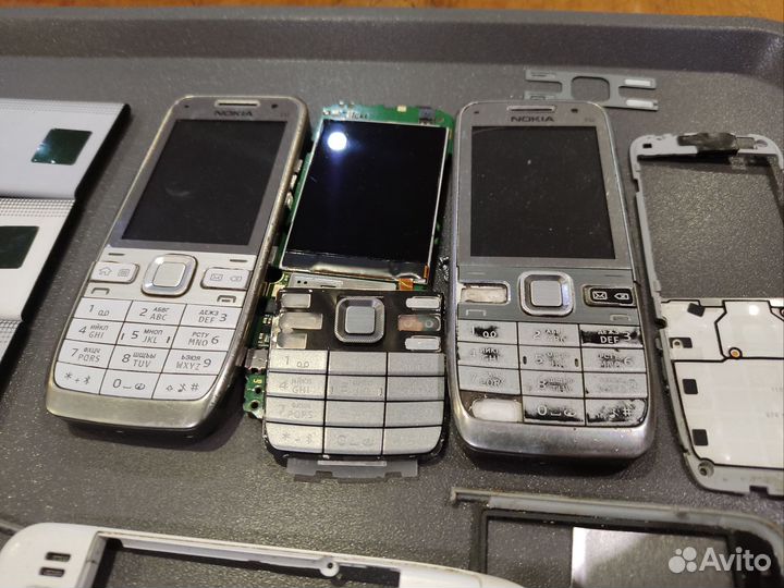 Nokia E52