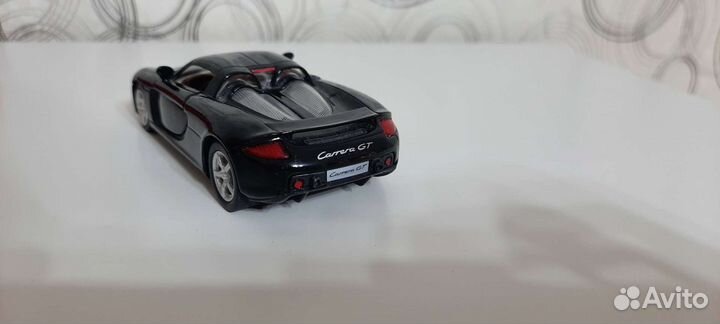 Коллекционные машинки kinsmart