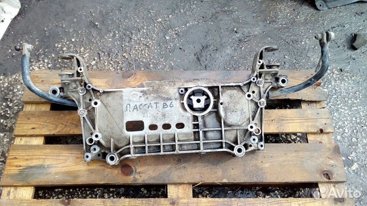 Подрамник передний Фольксваген Пассат В6
