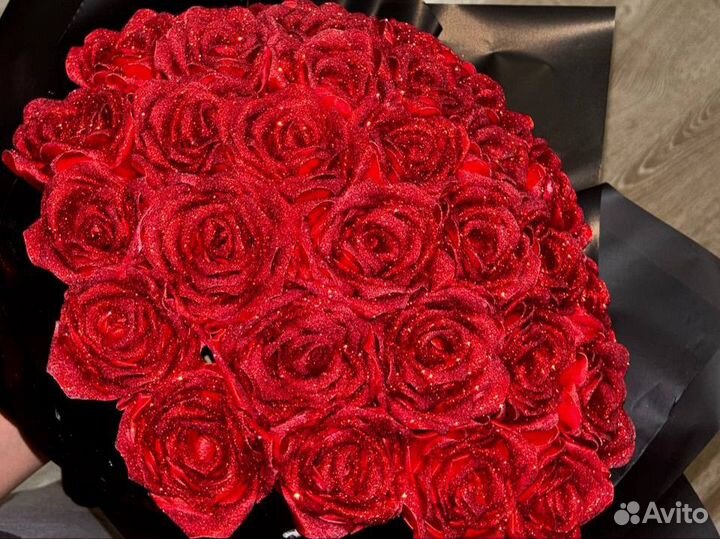 Букет из атласных роз