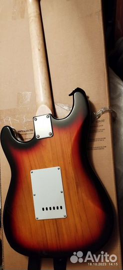 Гитара электро, комбик и процессор эффектов