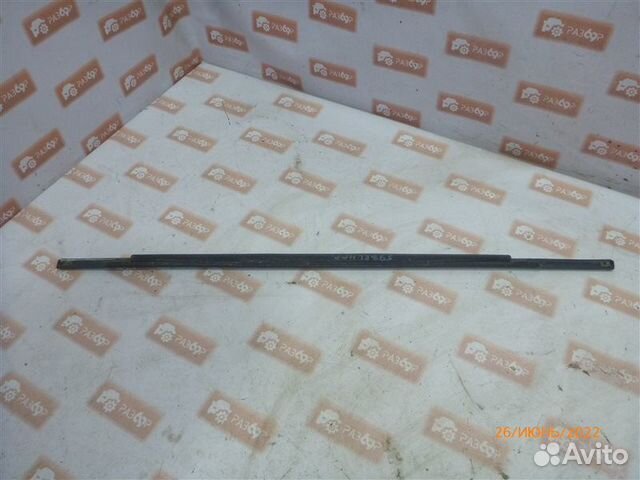 Уплотнитель стекла двери бархотка задний левый