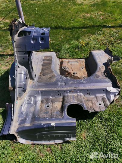 Ниша запасного колеса, ванна, корыто- Киа Рио 3