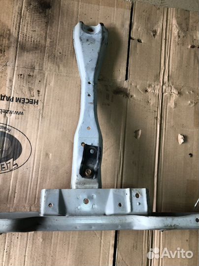 Рамка радиатора Hyundai Sonata