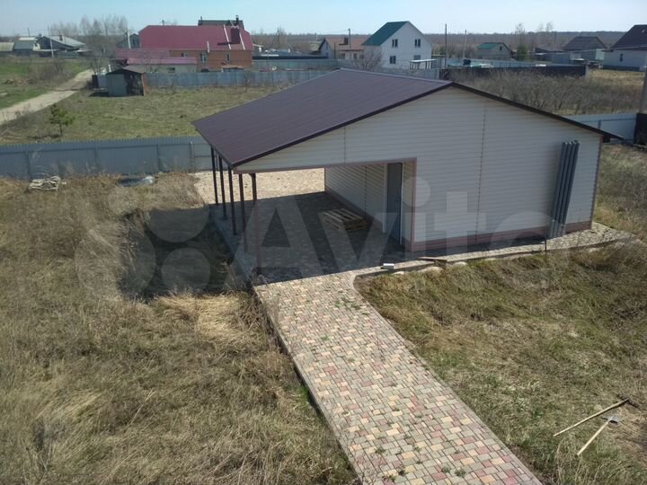 Коттедж 183 м² на участке 14 сот.