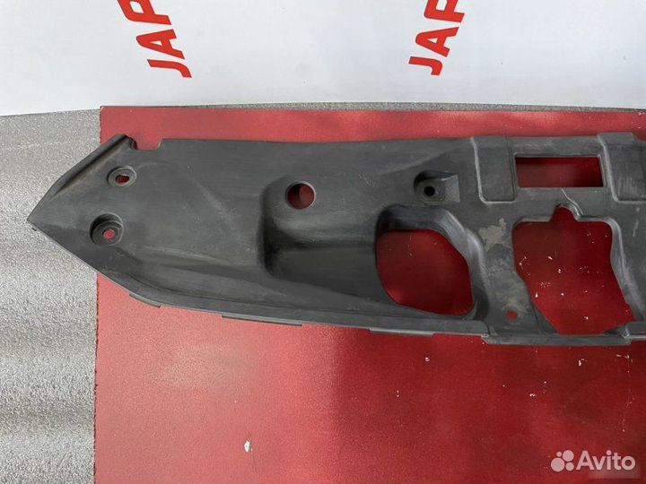 Верхний дефлектор радиатора Honda Stepwgn RK1 RK5