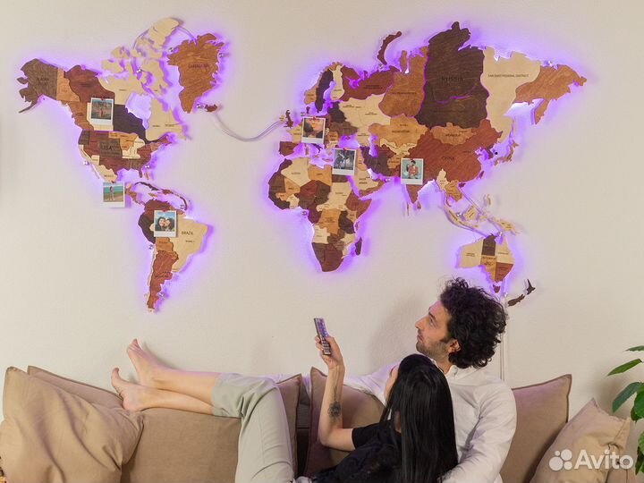 Карта мира из дерева с подсветкой