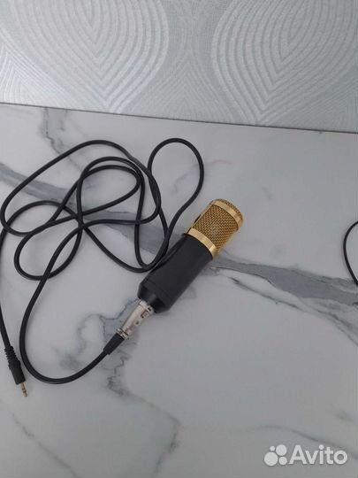 Студийный микрофон BM800