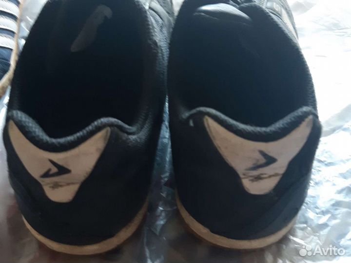 Футбольные бутсы