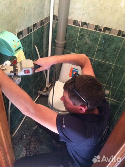 Услуги Сантехника. Монтаж радиаторов. Замена труб