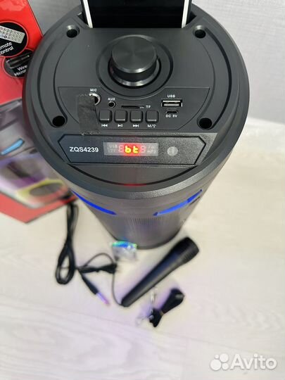 Музыкальная колонка с блютуз караоке новая