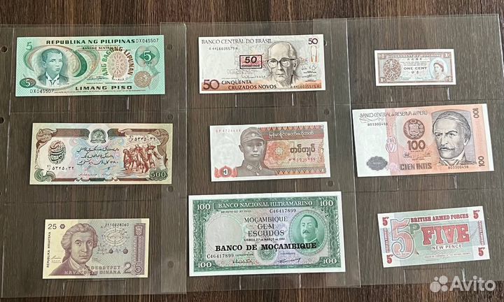 Коллекция монет и банкнот более 70 стран мира