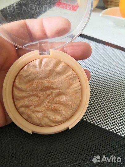 Хайлайтер revolution