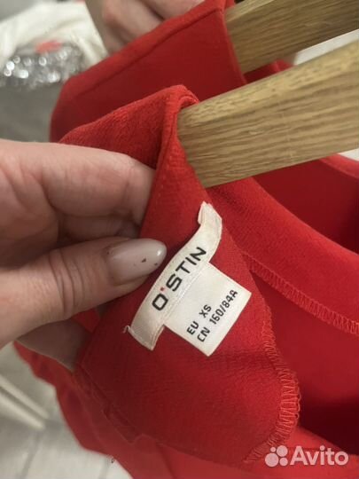 Вечернее платье s xs оверсайз Ostin