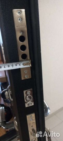 Открыть дверной