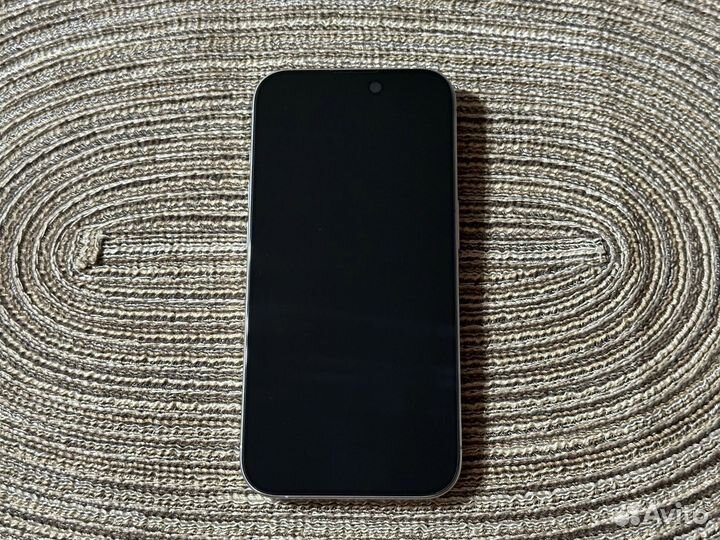 iPhone 15 Pro, 256 ГБ