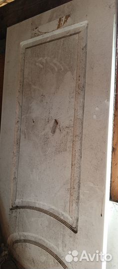 Дверь входная деревянная