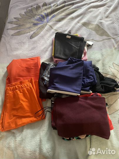Пакет вещей женских 40-42 размер.Можно подростку