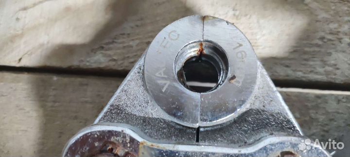 Пресс клещи для металлопластиковых труб