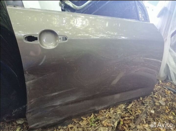 Дверь передняя правая Toyota Rav4 30