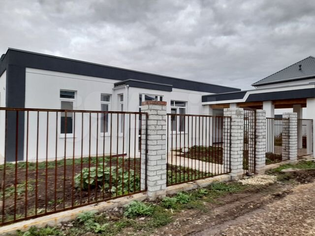 Дом 180 м² на участке 6 сот.