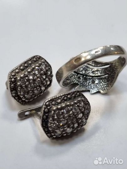 Серебряный комплект, марказиты с фианитами