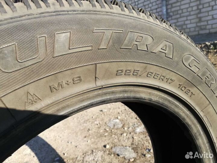 Goodyear UltraGrip 500 225/65 R17 102T