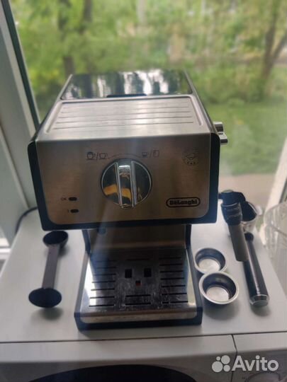Кофеварка рожковая delonghi