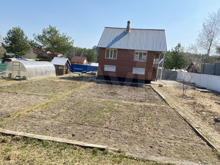 Дом 147 м² на участке 9,5 сот.