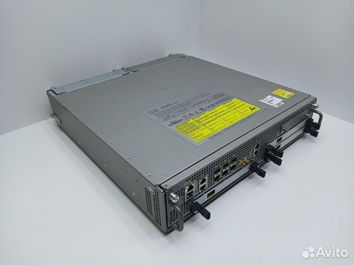 Маршрутизатор Cisco ASR1002-X с модулями