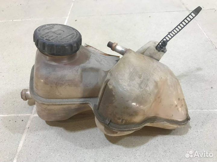 Бачок расширительный Opel Vectra A 1988-1995