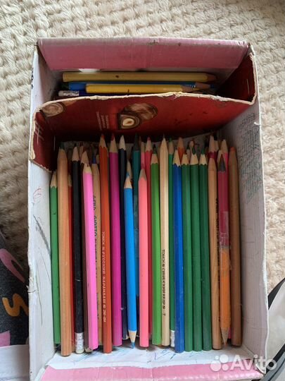 Цветные карандаши