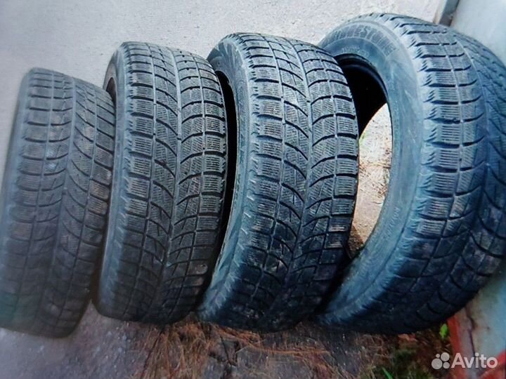 Bridgestone Blizzak WS-50 215/55 R16