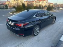 Lexus ES 2.5 AT, 2021, 75 000 км, с пробегом, цена 4 550 000 руб.