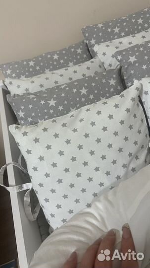 Бортики в кроватку с постельным бельем