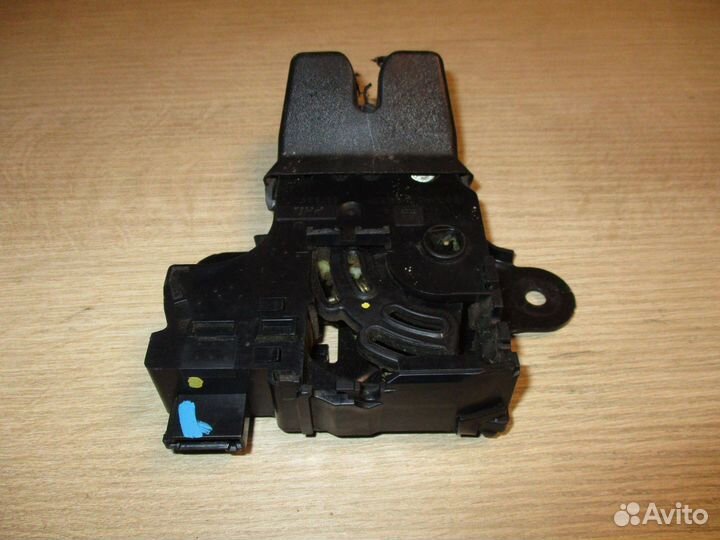 Замок багажника Chevrolet Cobalt 2