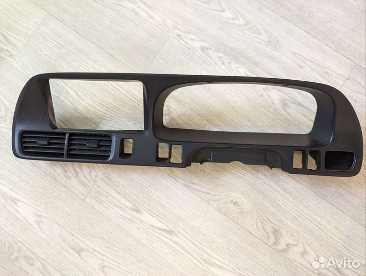 Консоль Хонда Одиссей RA-6,7