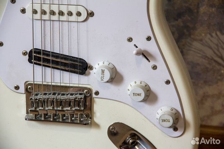 Гитара Fender Squier Bullet strat