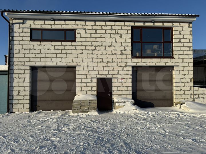 Гараж, > 30 м²