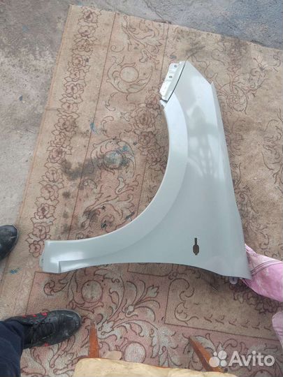 Прадаю крыло