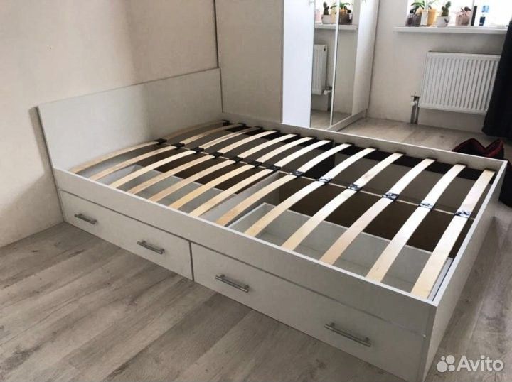 Кровать с ящиками