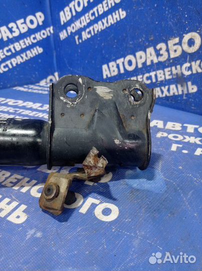 Передняя левая стойка амортизатора Mitsubishi