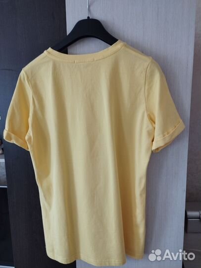 Футболки женские