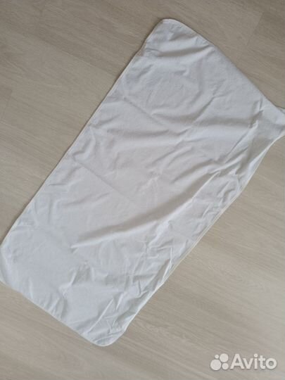 Наматрасник водонепроницаемый в кроватку