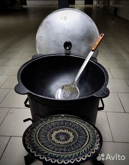 Казан чугунный 12 литров с печкой