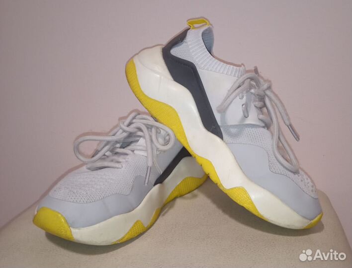 Кроссовки детские